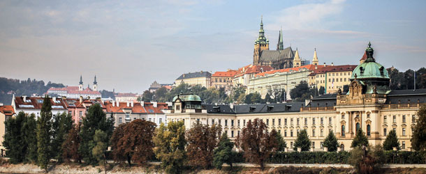 Praha, stověžatá matka měst
